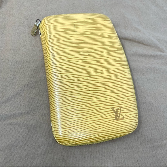LOUIS Vuitton LV Hand Bag Jasmin Yellow Purse with Wallet - Picture 12 of 16